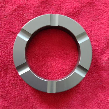 Customized Size 1650℃ Max Temperature Corrosion Resistant Silicon Carbide Sliding Bearing For Pumps